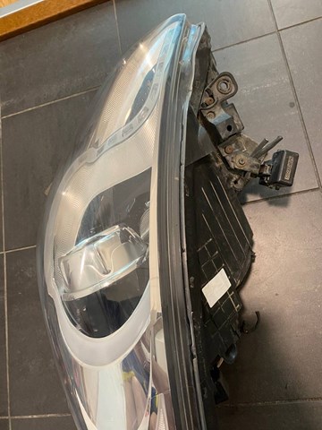 Левая фара 921013ZXXX Hyundai/Kia