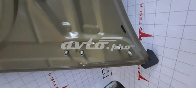 1081390E0B Tesla Motors Капот