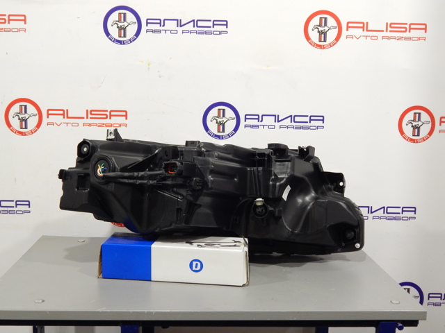 Фары Nissan/Infiniti 260606RR0A