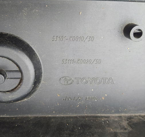 53101K0010 Toyota Решетка радиатора