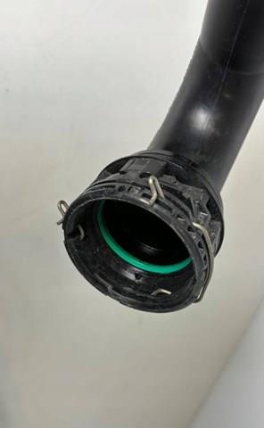 Купить LR139651 Land Rover Патрубок интеркулера
