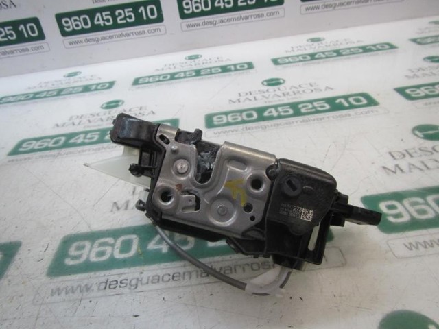  Замок водительской двери Peugeot 301 