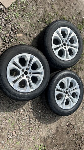  Land Rover LR114527