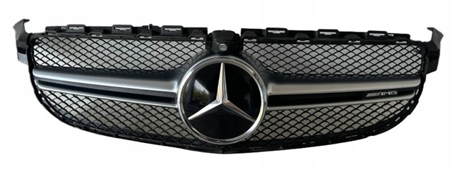 Решетка радиатора 2058880523 Mercedes