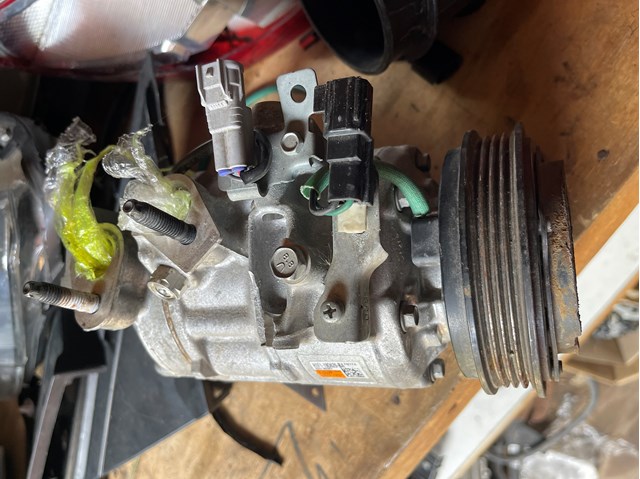 Компрессор кондиционера H1F119D629BA Ford