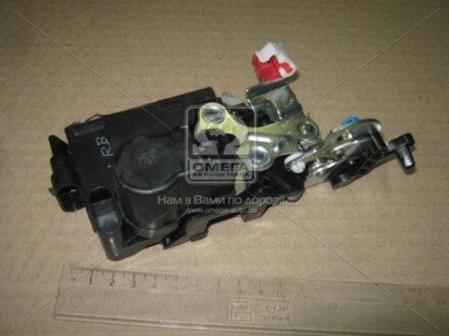 Замок двери задней левой 7131A08003 Ssang Yong