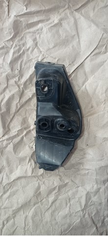 Кронштейн бампера переднего правый 52115B1010 Toyota