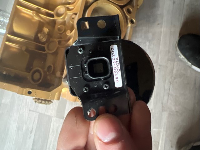 Камера системы обеспечения видимости на Toyota Land Cruiser PRADO 