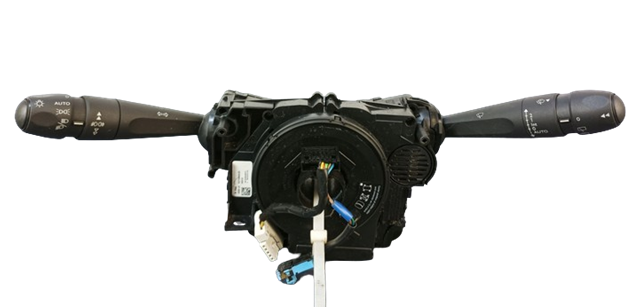 Подрулевой переключатель TQ10587 Tqparts