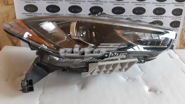Правая фара 260109NR0B Nissan/Infiniti