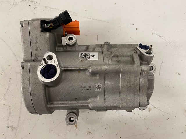 Компрессор кондиционера 97701CM000 Hyundai/Kia