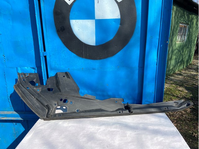 Купить 51717418197 BMW Уплотнитель крыла