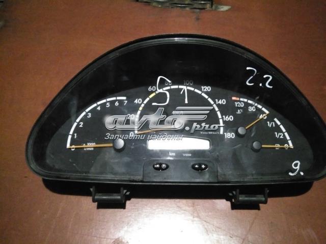 Приборная доска (щиток приборов) MERCEDES A0014468521