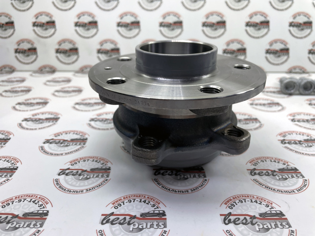 Купить 32451846 Volvo Ступица переднего колеса