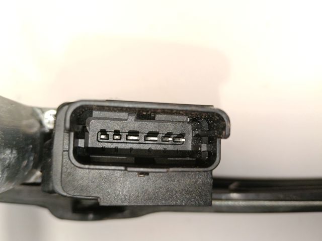 Стеклоподъемник передней левой двери 9830320880 Opel