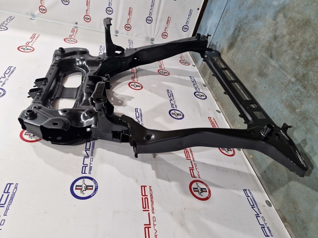Купить 544016RA2C Nissan/Infiniti Поперечина передней подвески