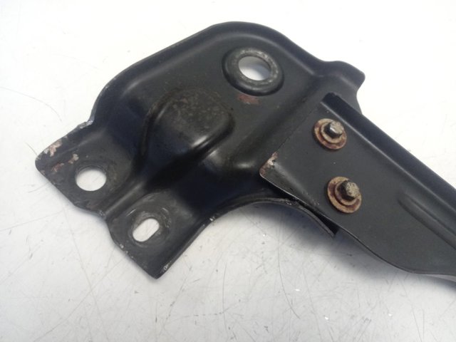 6G9NR10684CC Land Rover Рамка радиатора нижняя