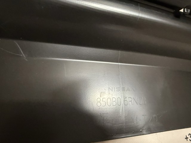 Задний бампер 850B06RN0B Nissan/Infiniti