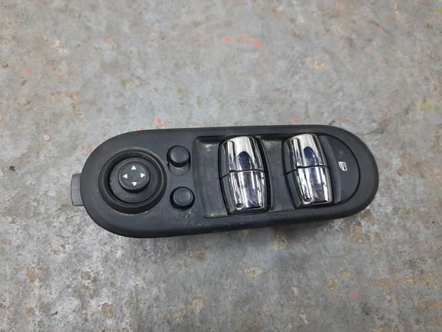 Unidade de botões dianteira esquerda de controlo de elevador de vidro para MINI Clubman (F54)