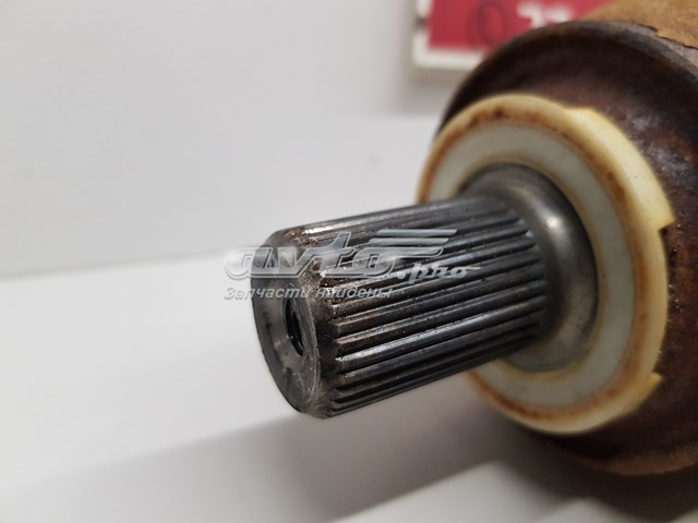 Левая полуось 32240098 Volvo
