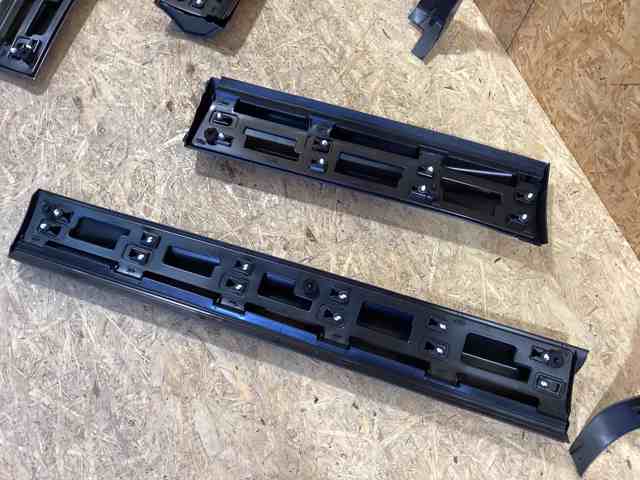 LR087419 Land Rover Молдинг передней правой двери