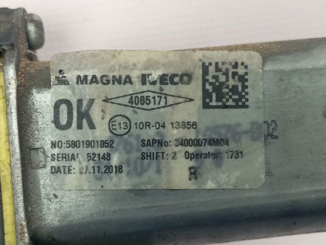 Стеклоподъемник передней правой двери 5801901052 Iveco