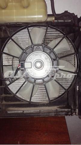 Вентилятор (крыльчатка) радиатора охлаждения правый на Toyota Corolla VERSO 