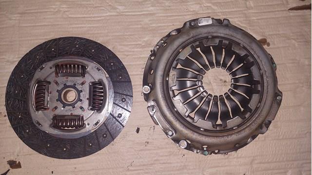 Корзина диска сцепления Renault (RVI) 302101221R