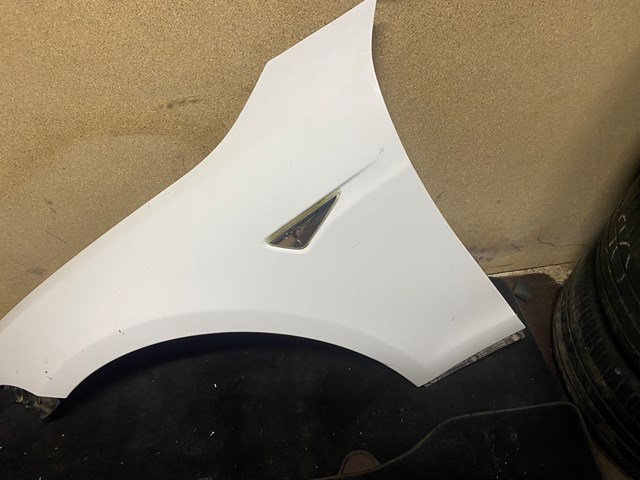  Крыло переднее левое Tesla Model S 