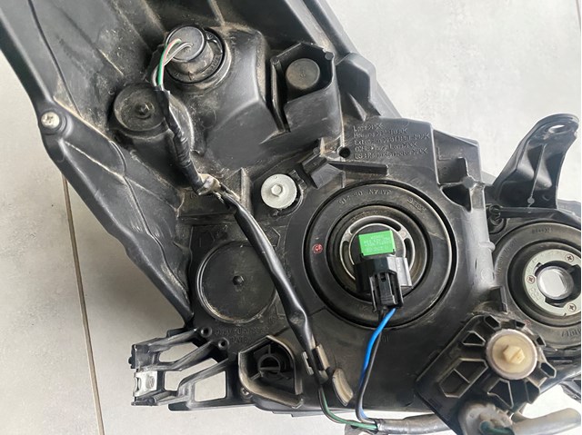 Купить 84001SG031 Subaru Фара левая передняя