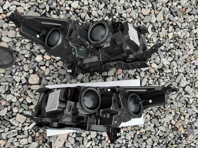 Фары Ford GJ5Z13008C