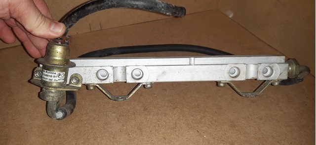 Регулятор давления в топливной рейке на ВАЗ 2111  