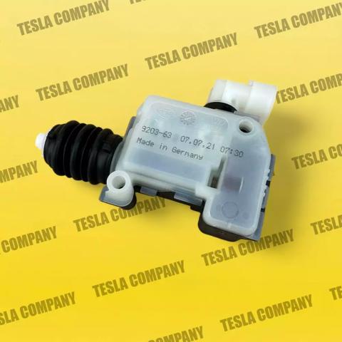 920343 Tesla 