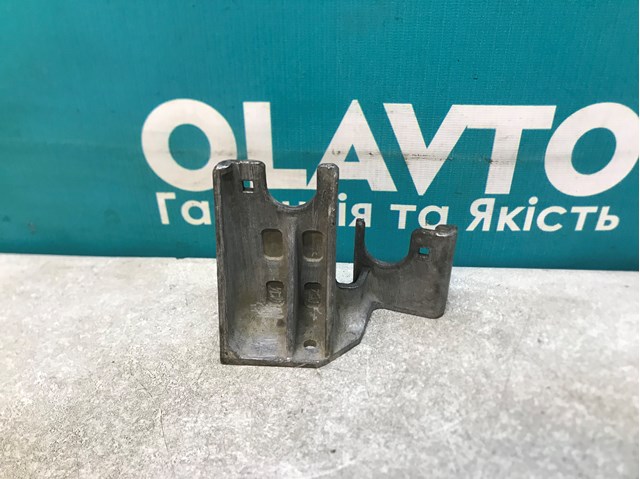 Soporte de fijación de un cable del punto de control 8200186367 RENAULT
