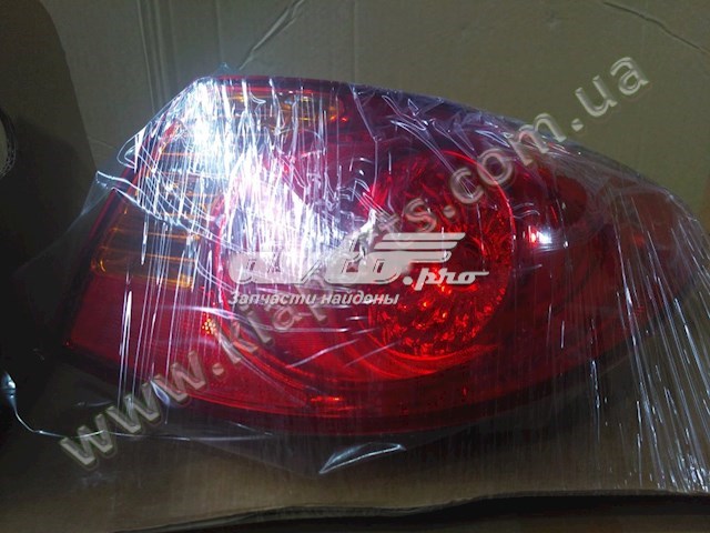 Фонарь задний правый внешний 924022H010 Hyundai/Kia