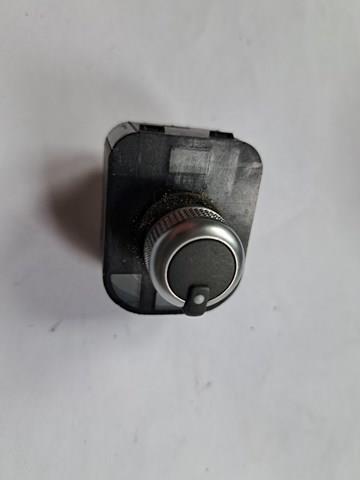 Купить 8V09595650 VAG Регулятор зеркал