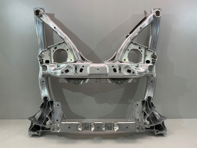 6861106 BMW Подрамник передней подвески