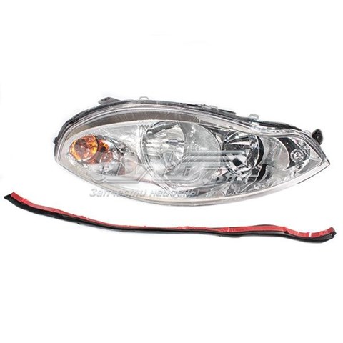 Правая фара S123772020AB Chery