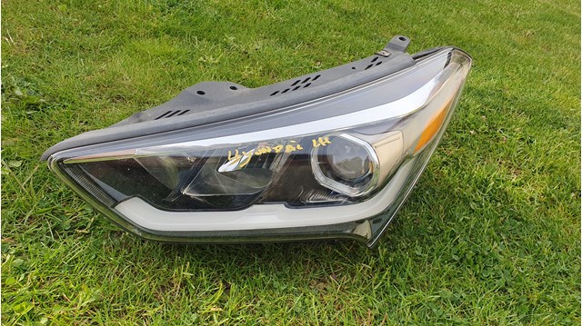 Левая фара 92101B8530 Hyundai/Kia