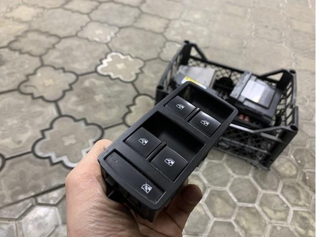 13222224 Opel Кнопки переднего левого стекло подъёмника