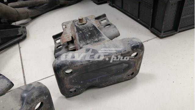 112321LA0A Nissan/Infiniti Кронштейн подушки (опоры) двигателя правой