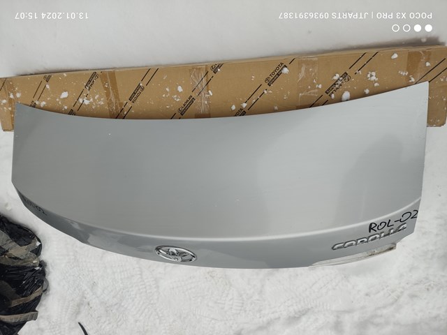 Compre 6440102A31 Toyota Tampa de porta-malas