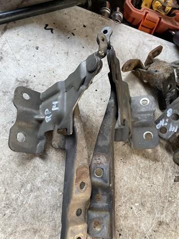 791101U000 Hyundai/Kia Шарнир капота левый