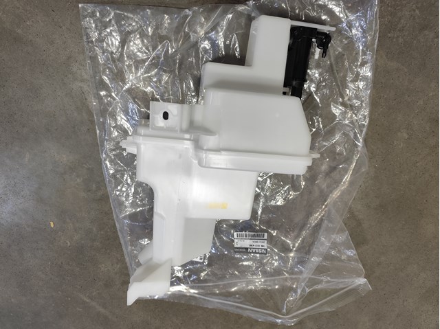 Бачок омывателя лобового стекла Nissan/Infiniti 289106RR0A цена, от 68.23 USD