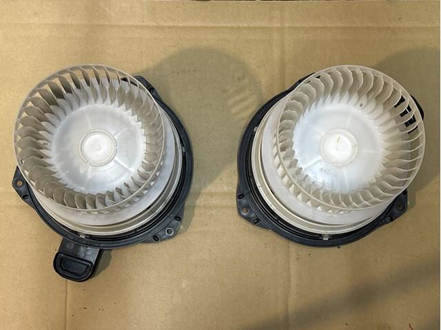 Мотор вентилятора печки (отопителя салона) на Toyota Camry V70