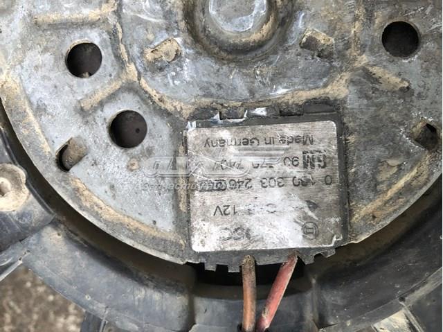 Диффузор радиатора охлаждения в сборе с крыльчаткой Bosch 0130303836