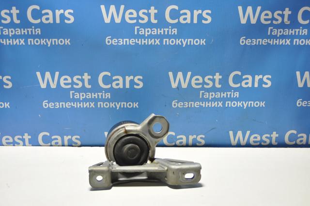 Купить LR024729 Land Rover Правая опора двигателя