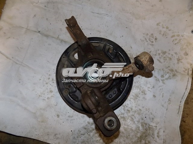 430180024R Renault (RVI) Цапфа правая