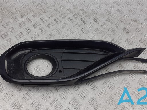 Решетка бампера переднего левая 51117294831 BMW