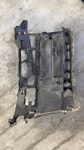 51117385277 BMW Решетка бампера переднего левая